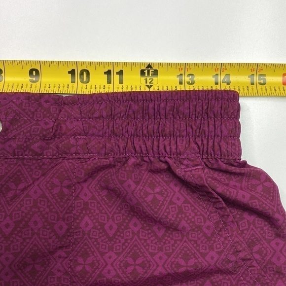 Duluth Trading Co Pink Go Go 7" Geometric Stretch Shorts Size Small - Picture 5 of 9
